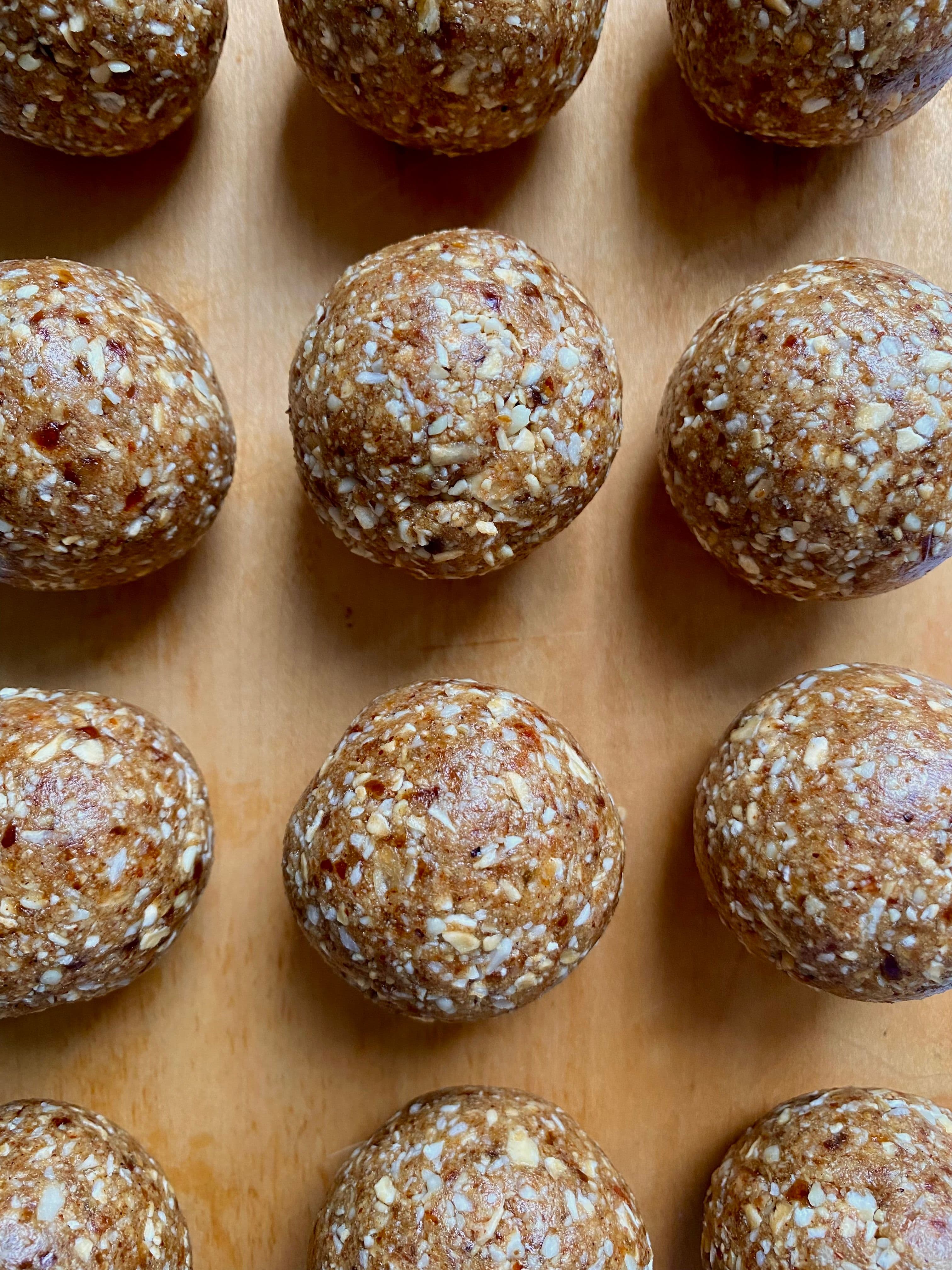 Apple Cinnamon Bliss Balls