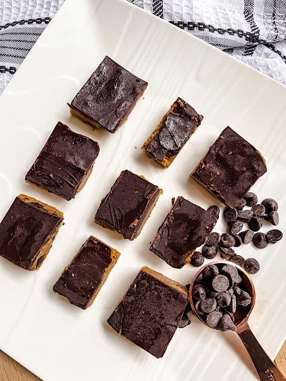 No-Bake Dark Chocolate Peanut Butter Squares