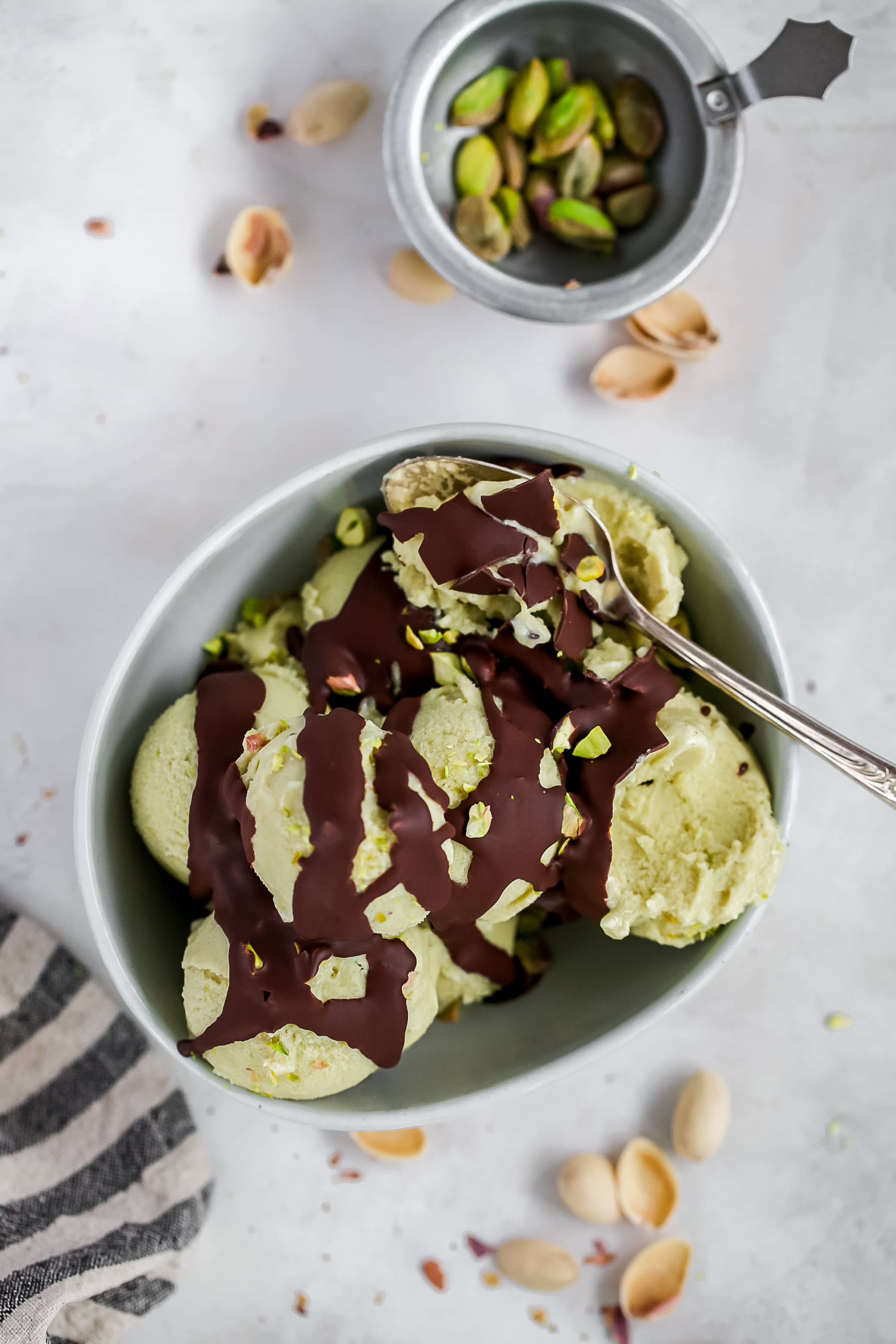 MagicShellChocolateSauce1.jpg