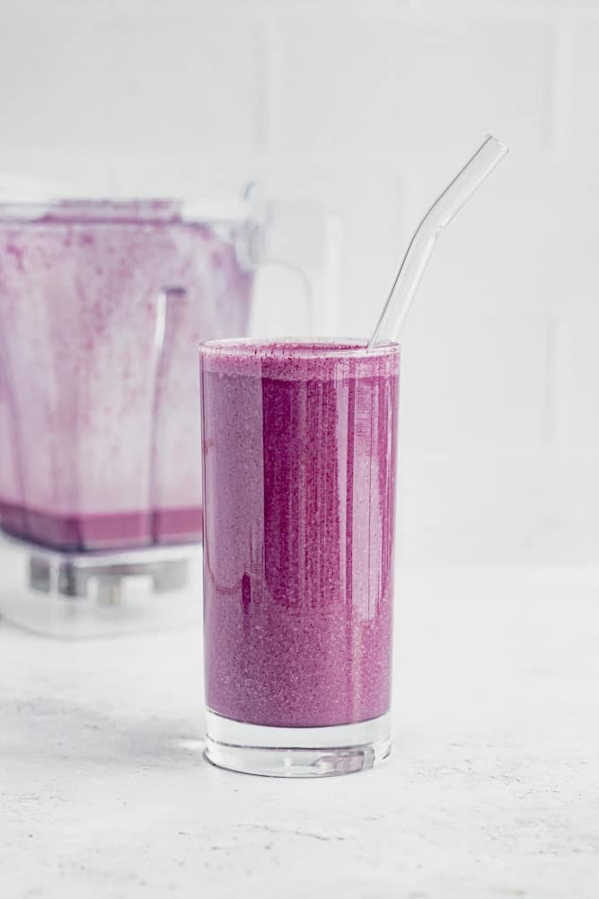 blueberry smoothie 1.jpg