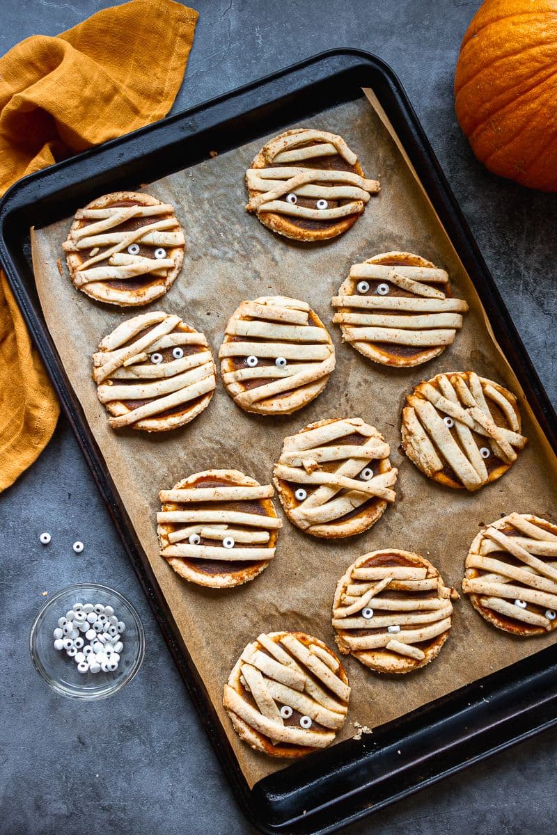 Gluten Free Pumpkin Pie Mummies