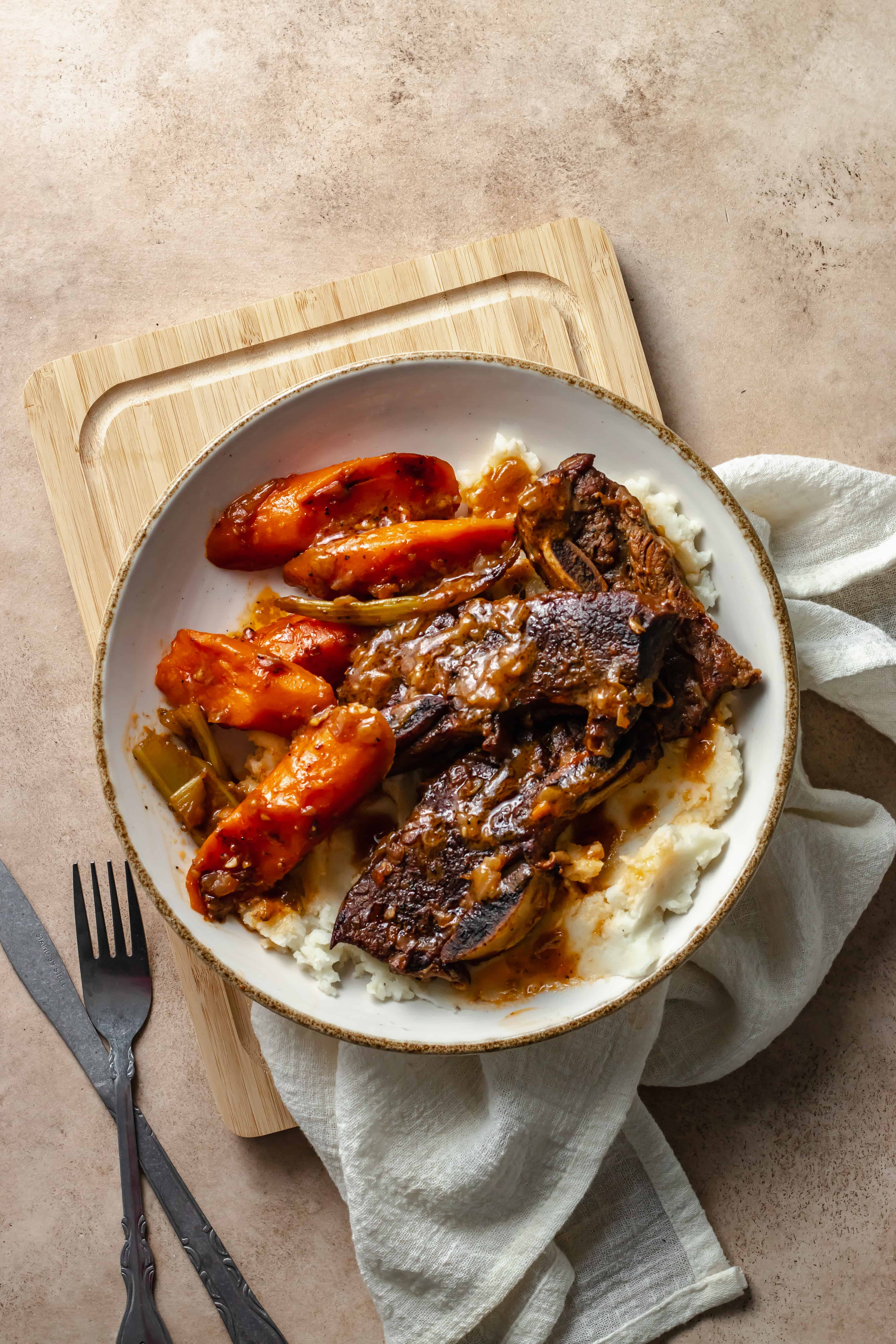 Braised Short Ribs with Mashed Potatoes