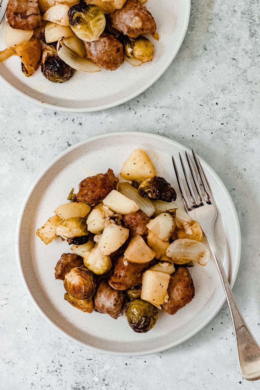 One Pan Honey Garlic Sausage, Apples & Veggies